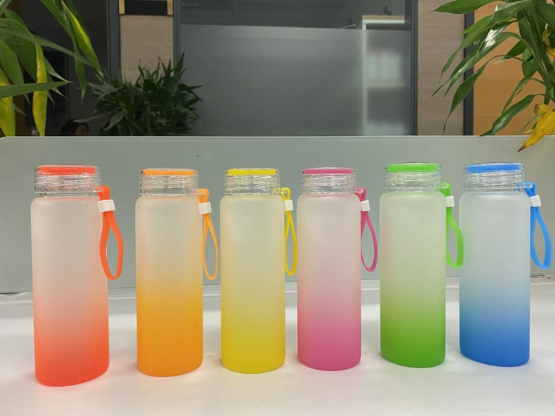 Gradient coloured glass tumbler - 17oz